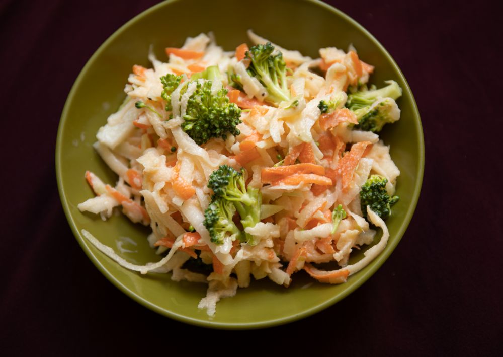 kohlrabi-slaw